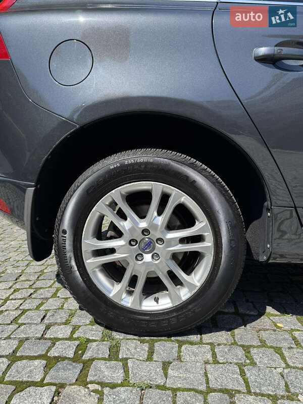 Внедорожник / Кроссовер Volvo XC60 2013 в Киеве