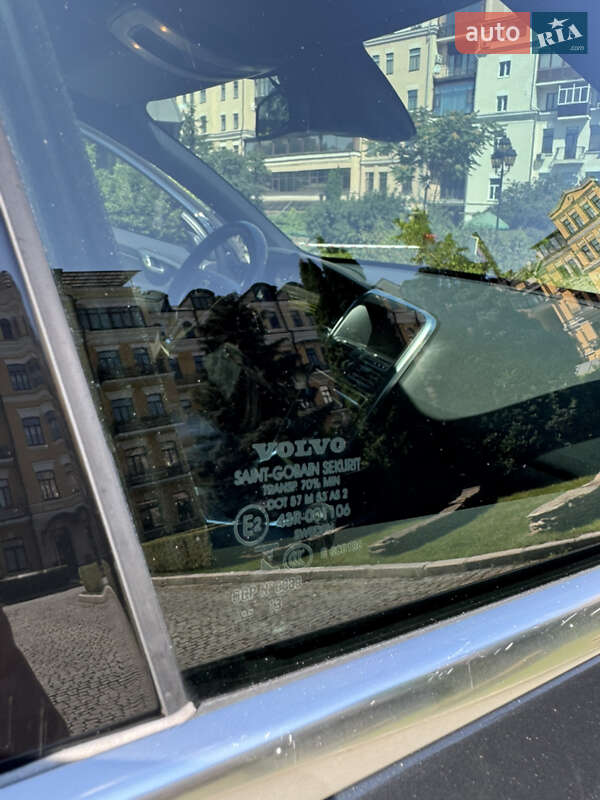 Внедорожник / Кроссовер Volvo XC60 2013 в Киеве