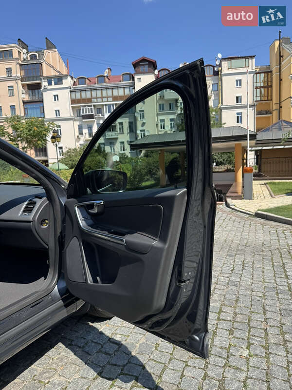 Внедорожник / Кроссовер Volvo XC60 2013 в Киеве