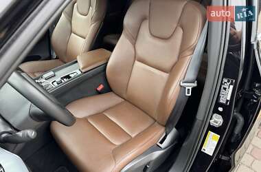Внедорожник / Кроссовер Volvo XC60 2018 в 