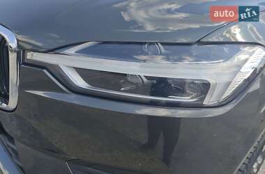 Внедорожник / Кроссовер Volvo XC60 2018 в 