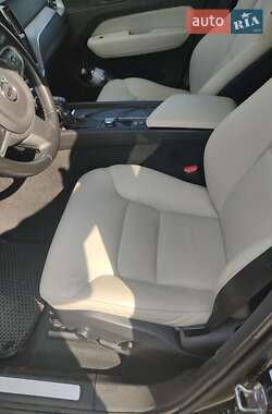 Внедорожник / Кроссовер Volvo XC60 2018 в 