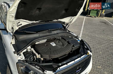 Внедорожник / Кроссовер Volvo XC60 2015 в 