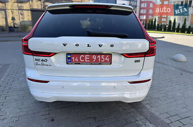Внедорожник / Кроссовер Volvo XC60 2022 в 