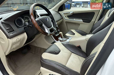 Внедорожник / Кроссовер Volvo XC60 2012 в 
