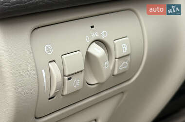 Внедорожник / Кроссовер Volvo XC60 2012 в 