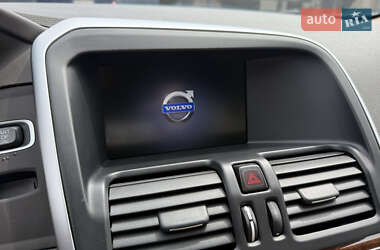 Внедорожник / Кроссовер Volvo XC60 2012 в 