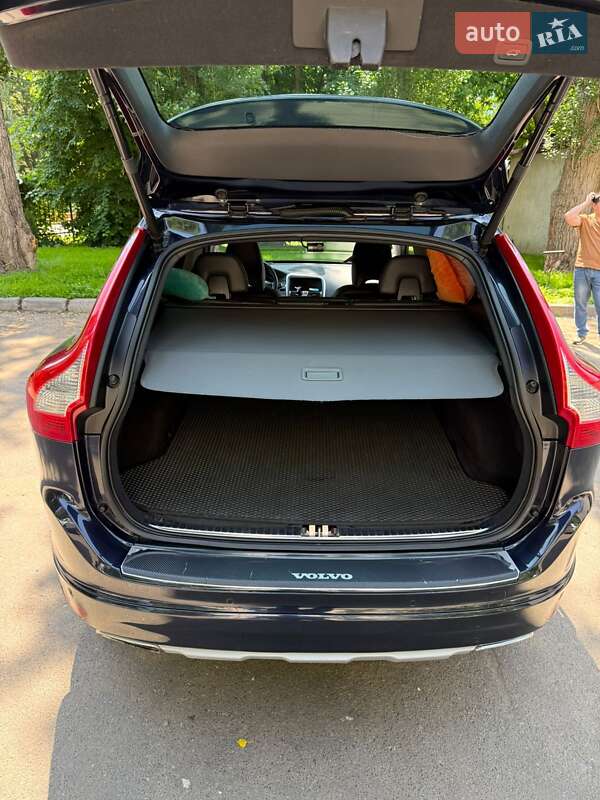Внедорожник / Кроссовер Volvo XC60 2017 в Одессе фото 10 Внедорожник / Кроссовер Volvo XC60 2017 в Одессе
