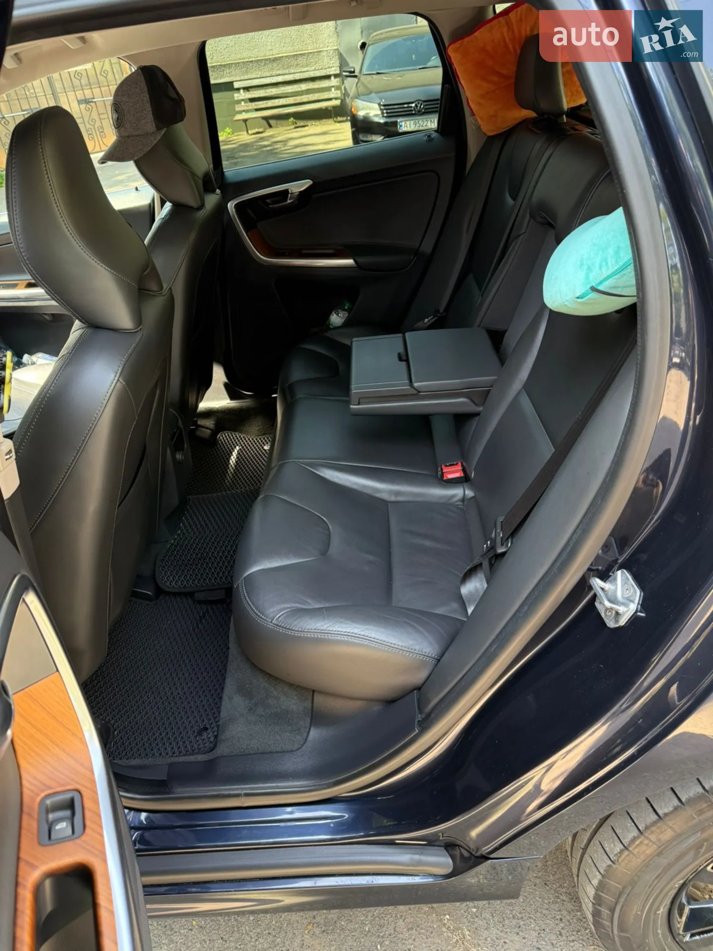 2017 Volvo XC60 - мініатюра 15
