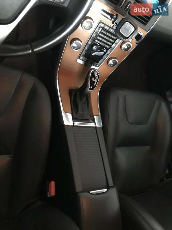 Внедорожник / Кроссовер Volvo XC60 2017 в Одессе фото 36 Внедорожник / Кроссовер Volvo XC60 2017 в Одессе
