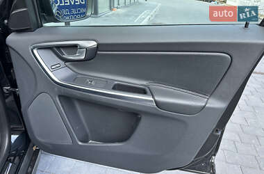 Внедорожник / Кроссовер Volvo XC60 2013 в 