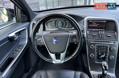 Внедорожник / Кроссовер Volvo XC60 2013 в 