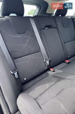 Внедорожник / Кроссовер Volvo XC60 2010 в 