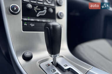 Внедорожник / Кроссовер Volvo XC60 2010 в 
