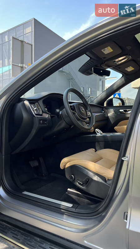 Позашляховик / Кросовер Volvo XC60 2021 в Львові фото 21 Позашляховик / Кросовер Volvo XC60 2021 в Львові