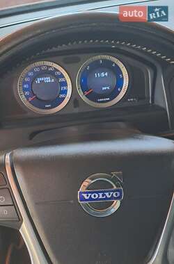 Внедорожник / Кроссовер Volvo XC60 2010 в 