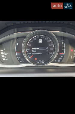 Внедорожник / Кроссовер Volvo XC60 2015 в 