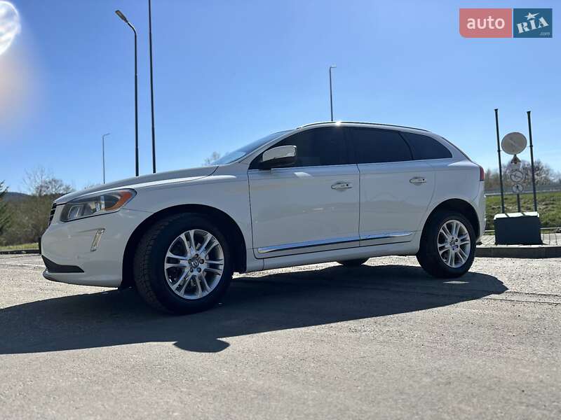 Внедорожник / Кроссовер Volvo XC60 2015 в Хырове