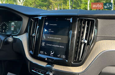 Внедорожник / Кроссовер Volvo XC60 2018 в 