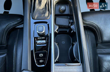 Внедорожник / Кроссовер Volvo XC60 2018 в 