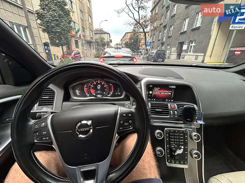 Внедорожник / Кроссовер Volvo XC60 2015 в Одессе фото 3 Внедорожник / Кроссовер Volvo XC60 2015 в Одессе