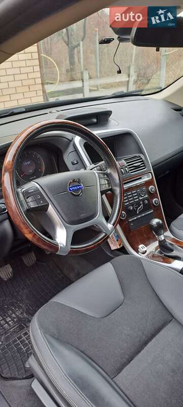 Внедорожник / Кроссовер Volvo XC60 2010 в Луцке