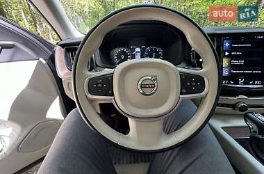 Внедорожник / Кроссовер Volvo XC60 2021 в 
