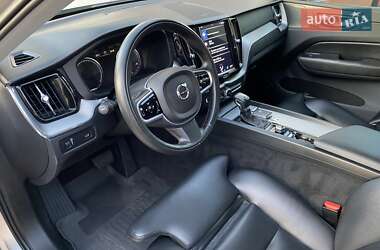 Внедорожник / Кроссовер Volvo XC60 2019 в 