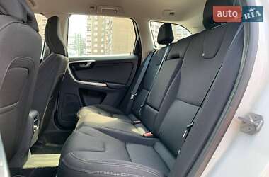 Внедорожник / Кроссовер Volvo XC60 2014 в 