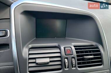 Внедорожник / Кроссовер Volvo XC60 2014 в 