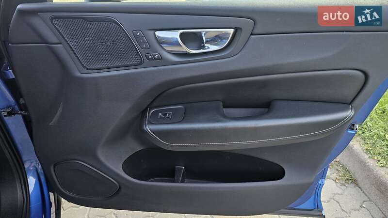 Внедорожник / Кроссовер Volvo XC60 2018 в Бродах