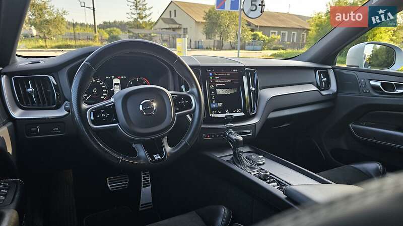 Внедорожник / Кроссовер Volvo XC60 2018 в Бродах