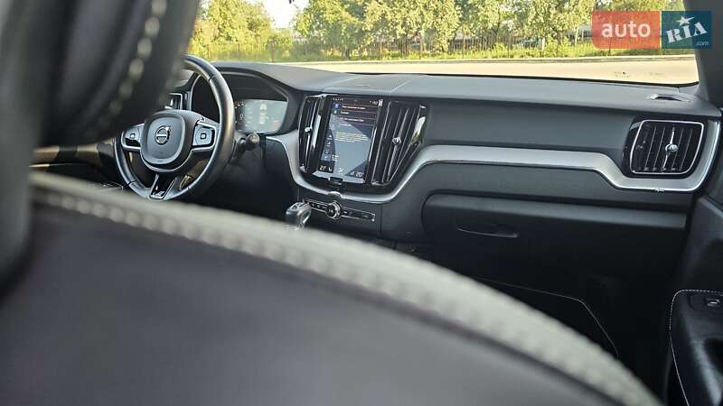 Внедорожник / Кроссовер Volvo XC60 2018 в Бродах