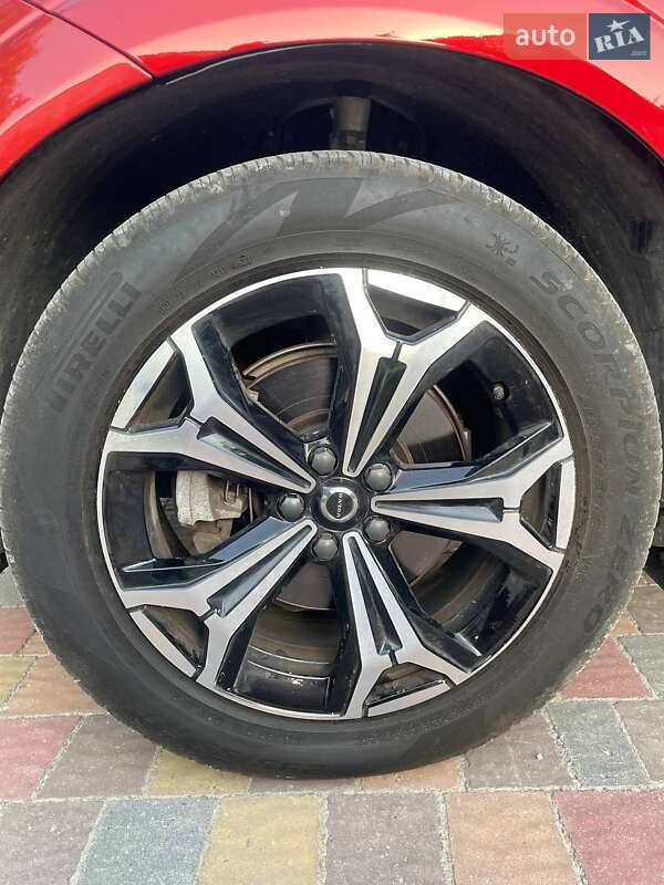 Внедорожник / Кроссовер Volvo XC60 2022 в Тернополе