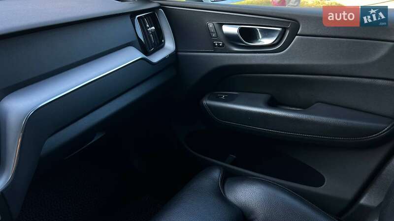 Внедорожник / Кроссовер Volvo XC60 2020 в Львове фото 19 Внедорожник / Кроссовер Volvo XC60 2020 в Львове