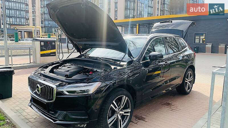 Внедорожник / Кроссовер Volvo XC60 2018 в Киеве