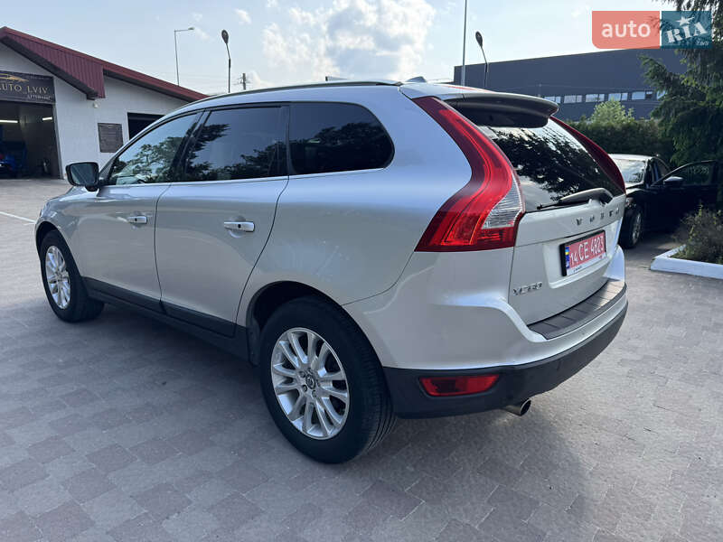 Внедорожник / Кроссовер Volvo XC60 2010 в Львове