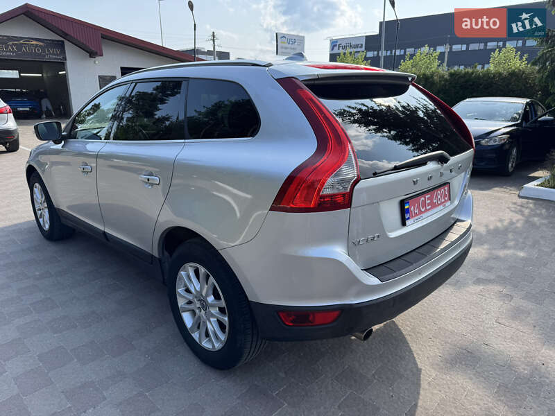 Внедорожник / Кроссовер Volvo XC60 2010 в Львове