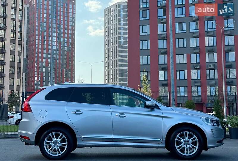 Внедорожник / Кроссовер Volvo XC60 2015 в Киеве