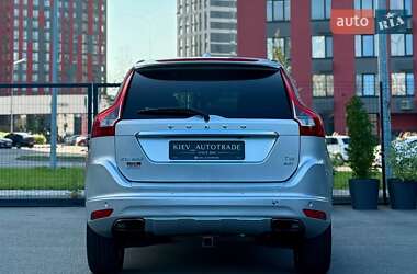 Внедорожник / Кроссовер Volvo XC60 2015 в 