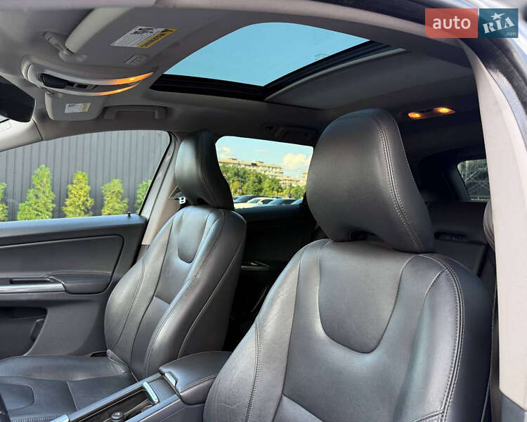 Внедорожник / Кроссовер Volvo XC60 2015 в Киеве