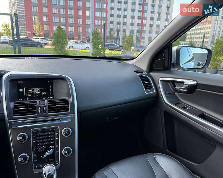 Внедорожник / Кроссовер Volvo XC60 2015 в Киеве