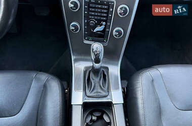 Внедорожник / Кроссовер Volvo XC60 2015 в 