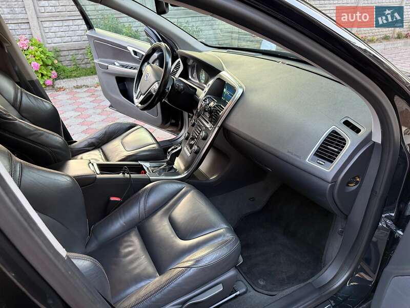 Внедорожник / Кроссовер Volvo XC60 2014 в Львове
