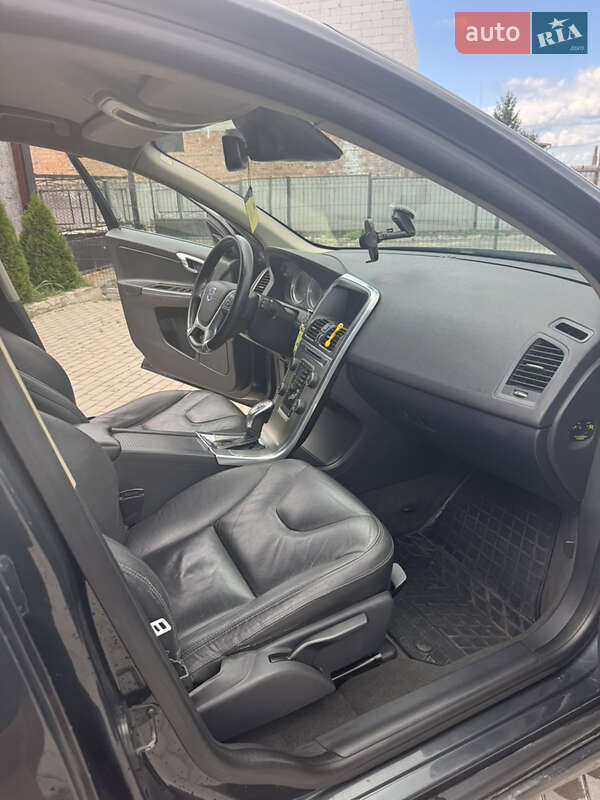 Внедорожник / Кроссовер Volvo XC60 2012 в Березному