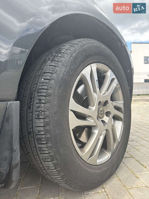 Внедорожник / Кроссовер Volvo XC60 2012 в Березному