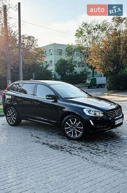 Внедорожник / Кроссовер Volvo XC60 2016 в 