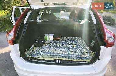 Внедорожник / Кроссовер Volvo XC60 2013 в 