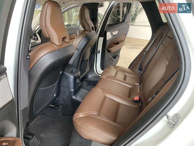 Внедорожник / Кроссовер Volvo XC60 2020 в Одессе фото 43 Внедорожник / Кроссовер Volvo XC60 2020 в Одессе