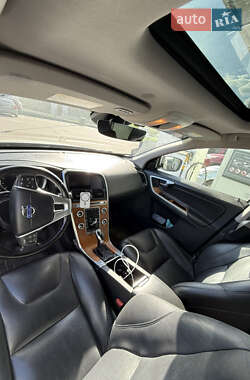 Внедорожник / Кроссовер Volvo XC60 2016 в 